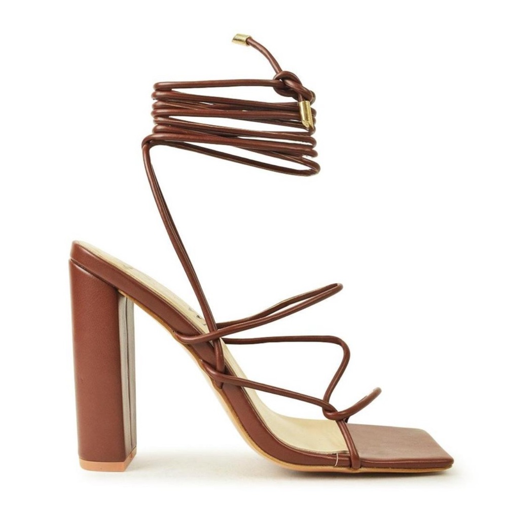 NEW w/box Brown Strappy Block Heel Sandals